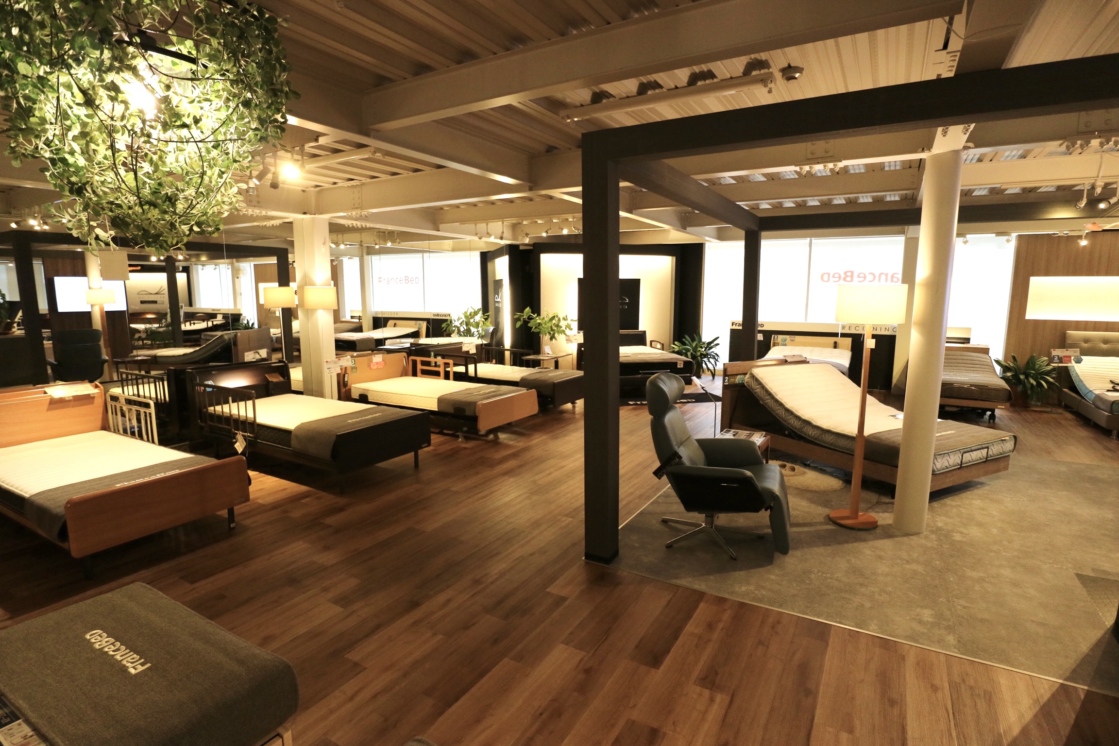 関西最大級のギャラリー誕生！